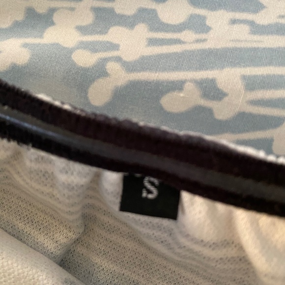 Romper Navy and White Size Small - Picture 3 of 3